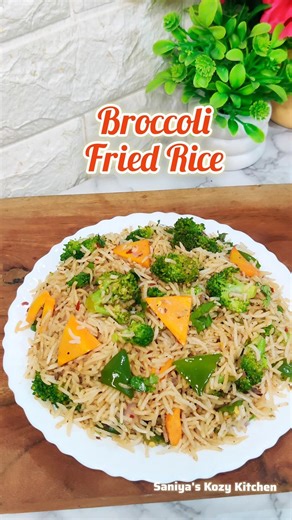 Broccoli Fried Rice Recipe 🥦 | Quick & Healthy Herbed Rice #shorts #easyrecipes