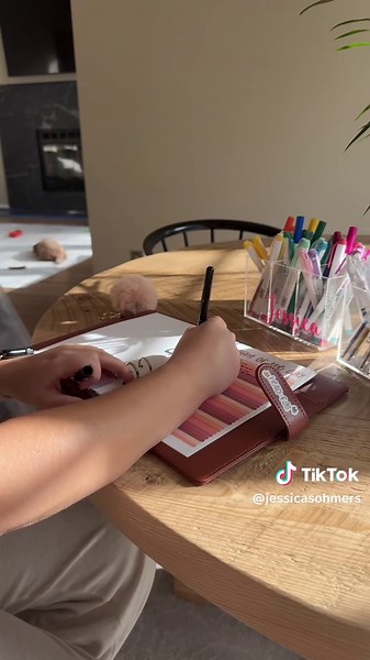 a realistic day in the life for the girlies who want to get a breast reduction but are scared of the recovery. I have been so lucky to experience nearly 0 pain. 5 days post op & feeling so much better ❤️‍🩹 #breastreduction #postopbreastreduction