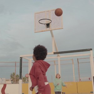 Hit the ground running with the Sports Lovers collection of educative kids watches! ⚽🩰 | Flik Flak