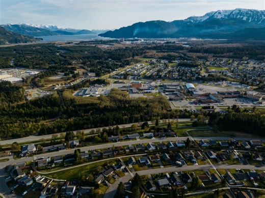 Kitimat residents adjust to life alongside new LNG Canada plant | The Narwhal