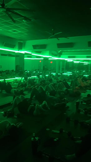 Bianca l Yoga + Pilates Instructor on Instagram: "Fiit45 is a fan fav for a reason ⭐️ 45 mins of full body activation We hit core, upper body, lower body, endurance & finished with even more core these classes are sooo bomb & the results are even better 💋 #matpilates #workouts #hotpilates #yogasculptclass #matwork Have you taken a fiit class before?"