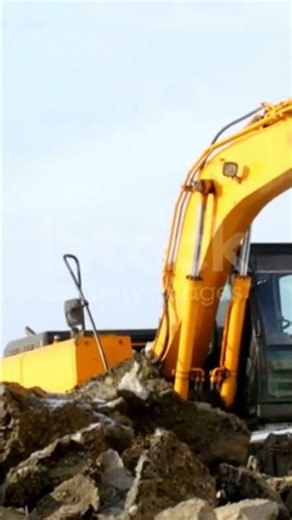 Hydrohammer machine working at building site