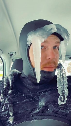 Would you ever surf in this cold of weather? Lmk! #surf #fyp #lakemichigan #StudentSectionSauce #winter