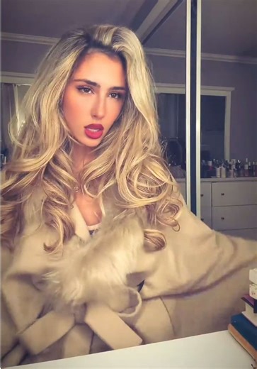 Exploring the Love Between Samantha Kelly and Vince