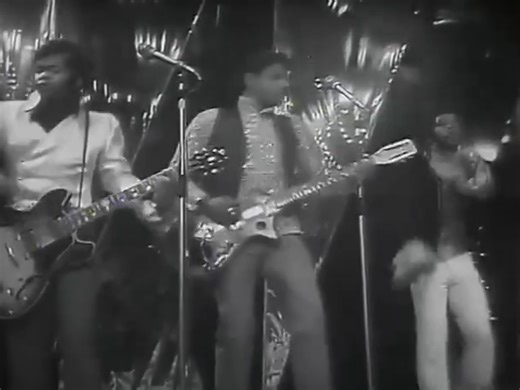 The Equals 1968 - Baby Come Back ... 🎧 Watch full this song: https://goodies.oldiesclassic.org/the-equals-baby-come-back?utm_source=facebook&utm_medium=preel&utm_campaign=topoldieshits | Top Oldies Hits