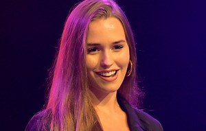 Das sagt Ikke Hüftgold über Laura Müllers erstes Musikvideo