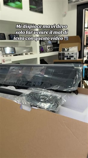 Doppio Schermo in Uno: Scopri il Nuovo Porsche Magan