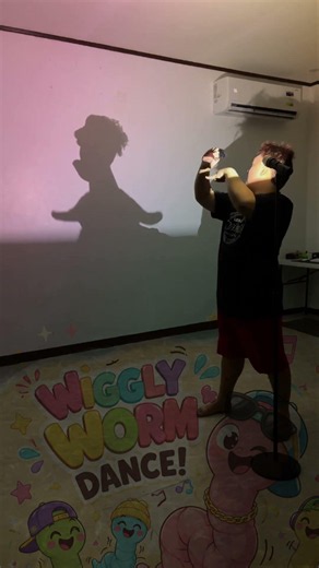 No stress, just smiles and the Wiggly Worm Dance! 😂🪱💛 #shadowace #art #funny #viral #trending