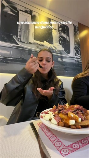 Qui a déjà goûté la poutine ???✨🤤 #quebec #poutine #unejourneedansmonassiette invitation @Bonjour Québec