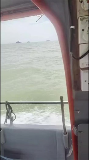 alhmdllh rezeki mlm..beda lps gian🌊🌊🌊🦑🦑🦑🦑#candatsotong #bottommalam #tuastories #alunpadu #boatfishing