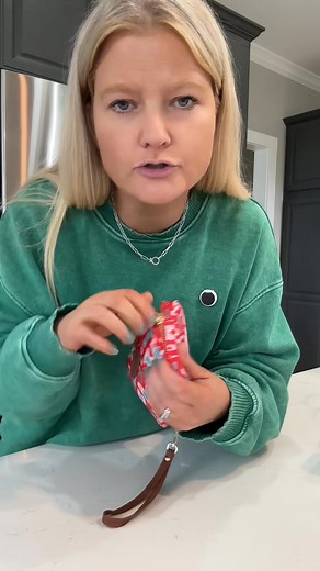 Options to shop in the comments! Gift ideas for our college kids! #giftsforher #giftideas #christmasgifts #giftguide #productreview | Jessicarae46