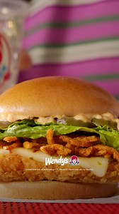 336K views | You’re gonna love Wendy’s new Cajun Crunch Chicken sandwich 來 It’s packed with bold cajun flavors, topped with crispy onions, all on Wendy’s iconic Spicy Chicken Sandwich | Wendy's | Facebook