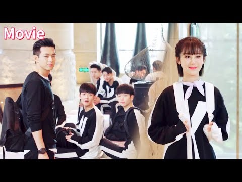 CEO gifts her a team jersey—teammates instantly start shipping them!