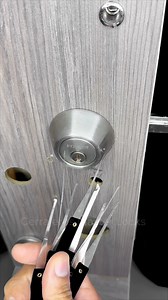 That's how it works, the key extractor is an incredible locksmith tool 🔑🐉...... Así funciona, es increíble herramienta de cerrajería el extractor de llaves 🔑🐉…… #fblifestyle #craft #locksmith #tips #key #ideas | Cerrajeros Master Locks