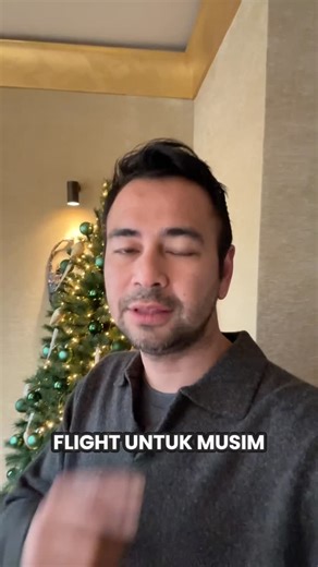 FFAR on Instagram: "Lagi mau flight di musim liburan? Jangan lupa mampir ke Booth FFAR di Bandara Soetta Terminal 3 (antara Island C & D) ✈️ Di sana, ada pricelist special airport edition. 1 parfum + 1 facial wash & shaving foam + 1 pouch cuma 149K aja! Limited, cuma ada di bandara 🔥"