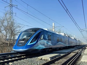 China's Hydrogen-Powered Train with a 1,000km Range Successfully Finished Test Run - Gizmochina