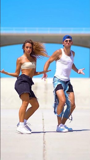 Her Pants Ripped During This Dance Challenge 😂