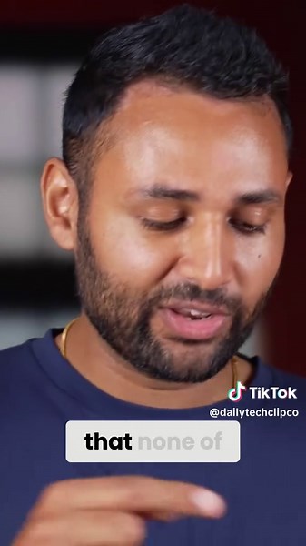 Wallet perfection unlocked! 🤯 Why spend $$$? This minimalist metal wallet is a GAME CHANGER. 💳✨Wait for that satisfying *click*! #wallet #minimalist #gadgets #everydaycarry #tech #musthaves