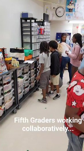 Dash robot challenge using K'NEX #greatkids #authenticstem #handsonmindson #STEM4ALL @ltschools @ltschoolfndn @pitsco @knexeducation | Skiles Test Elementary