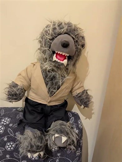 BearWolf Sings 'The Ballad of BearWolf' (1987 VIP Monsters (AI Animation)