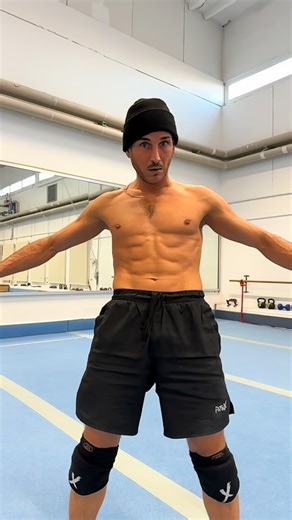 PATROX on Instagram: "Alien Mode 3.0 Week 5 was amazing👽 This video just took me 19 years 🤩 19 years of exponential growth is different you need to start this formula because Yolo is just good for the moment but you will always have a bad future 😅 #roxsportz #alienmode #patrox"