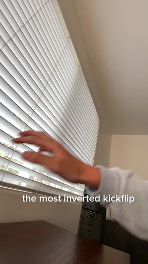 very inverted #fyp #foryoupage #fingerboard #fingerboarding #fingerboarder