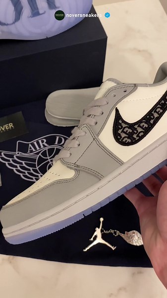 Esse Dior x Air Jordan 1 Low é o sneaker mais lindo que você vai ver hoje! 🤯🔥 | www.nover.com.br | #fyp #nike #dior #sneakers #tenis