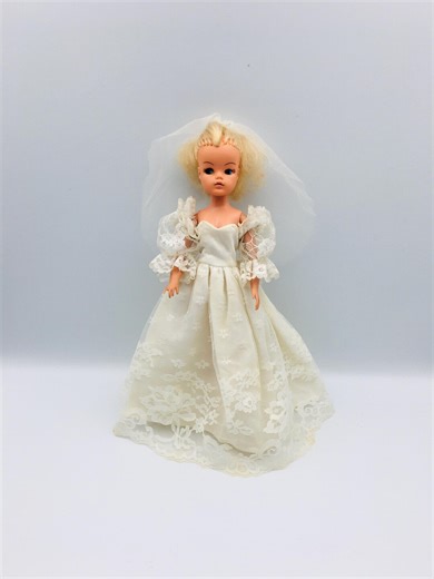 Vintage Sindy Wedding Dress 1980s (ref 42018) , Bridal Ware, Teen Fashion Doll, Pedigree: (NO DOLL) - Etsy