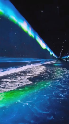 Where can you see such beautiful waves? So dreamy😭😭. Multimedia interactive projection https://en.touyinghudong.com