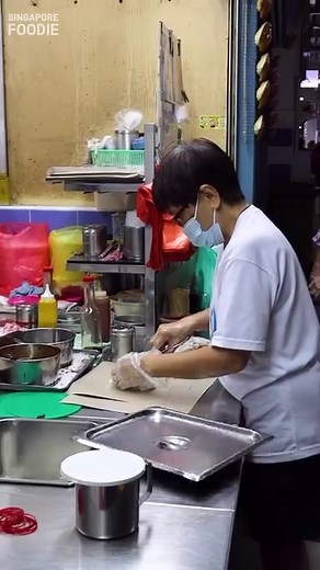 49K views · 625 reactions | This popular traditional Chee Cheong Fun stall only opens for 3 hours a day 朗️️️️️️ Duo Ji Chee Cheong Fun (Chinatown Complex, 335 Smith St, #02-216, Singapore 050335)] | Foodie | Facebook