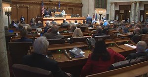 Wisconsin Assembly approves raising voucher school income
