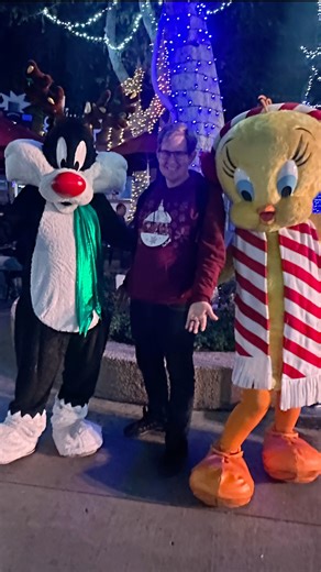 Tweety and Sylvester dressed up for holidays in the park at six flags