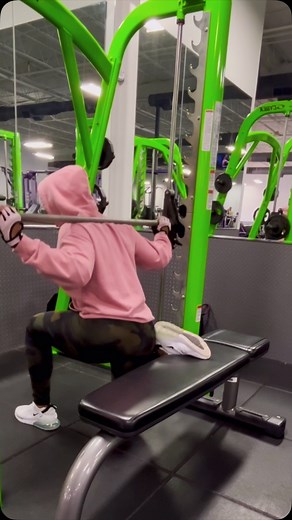 Marci Scott on Instagram: "My workouts are consistent and mindful. I progressively overload to continue challenging my muscles so they can grow. My movements stay the same week after week (only adding more weight or more reps, i.e progressive overload), to ensure I’m exhausting all my muscle in that group for visible definition. Striving for progress. Not perfection. 💪🏽 LFG! Fueled by @legion supplements Multivitamin: Triumph Recovery: Recharge Wellness: Elevate Fat Burner: Forge Click the 🔗