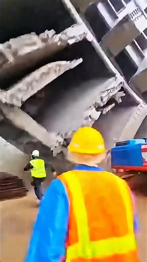 VIRAL! 🏃‍♂️🦺1 Inch Away from Being CRUSHED by Building Demolition🚨 #fail #construction #engineering
