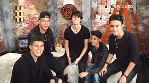 Descarga el app Univision Conecta en tu teléfono o tablet y mira todo lo que ocurre en el backstage de #PremioLoNuestro | Famosos