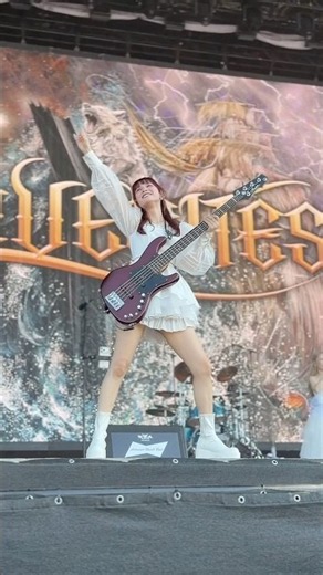 巨大フェスでBassSolo決めてきた🔥【8万人👀】 At #wackenopenair #LOVEBITES#bass#basssolo