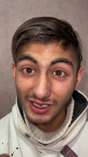 Stylish White Hoodie for Modern Fashion Enthusiasts