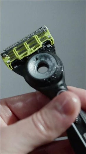 GilletteLabs BODY razor