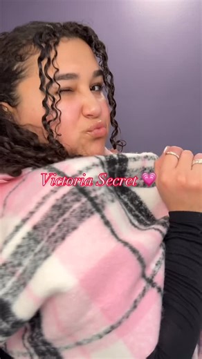 @og.x_ on Instagram: "Use code: VSVDAY20 for 20% off + Free Ship on orders over $35. - Storefront link 🔗 in bio ! @victoriassecret @vspink #VSPartner #ValentinesInspo #explorepage✨"