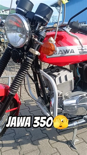 I once dreamed of one like this 🙂 beautifully restored Jawa 350 #jawa #oldtimer #motorcycle