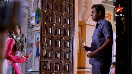 528K views · 12K reactions | Chhavi ko hua Zakir se pyaar! Kya Chhavi karegi apne pyaar ka izhaar? Iss Dilchasp Kahani ko Jaanne ke liye dekhiye #DiyaAurBaatiHum! #starplusoriginal #diyaaurbaatihum #sandhya #sooraj #dabh #ips #serialupdates #serial #show #entertainment #episode #television #trp #viral #highlights #trending #explore #moments #comedy #drama #family #love #trp #facebookpost #facebook | StarPlus | Facebook