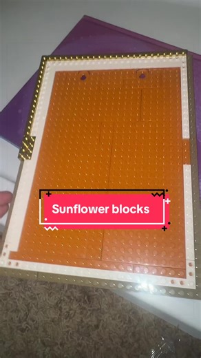 I’m really enjoying this! Am i missing pieces? Maybe. It’s probably my fault though #bricks #art #flowers