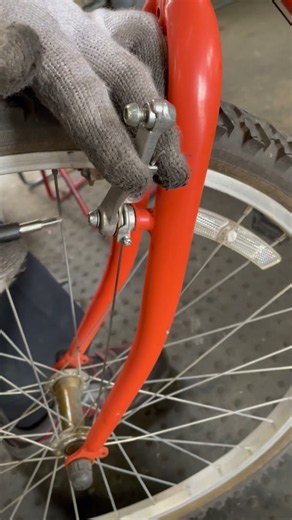 Replacing the Front V-Brake