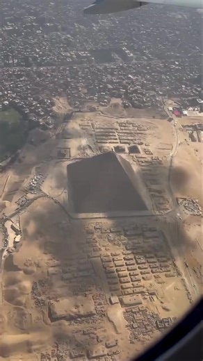 Scenic Flight Over the Great Pyramid with JBR Travel