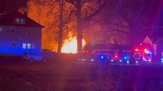 Structure fire - E. Pine St. and S. 7th St. Fire was put out within minutes after Springfield Firefighters arrived. | Springfield Leaks