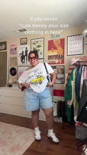 Trendy Plus Size Cold Shoulder Tops | Fashion Styling Tips