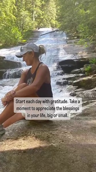 21 reactions · 6 comments | The number one habit for a positive mindset: Start each day with gratitude. Take a moment to appreciate the blessings in your life, big or small. Gratitude sets the tone for positivity throughout the day! ✨ #PositiveMindset #GratitudeHabit” | Leslie Jensen-Edwards | Facebook