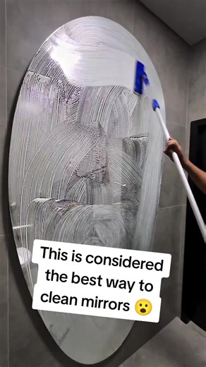 The Best Way to Clean Mirrors