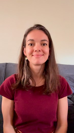 🎶 La famille des fruits! 🍌🍐🍉 A fun little French song to sing, move, and giggle with your little ones! Vocabulary: 🍌 banane = banana 🍐 poire = pear 🍉 pastèque = watermelon 🍅 tomate = tomato 🥑 avocat = avocado 🎵 Save this to sing at home or in class! | French for littles