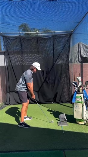 Dan Martin on Instagram: "What we don’t see can often hurt us! The hidden logarithmic spiral of the golf swing revealed! #golfswing #danmartingolf #swingthepro"